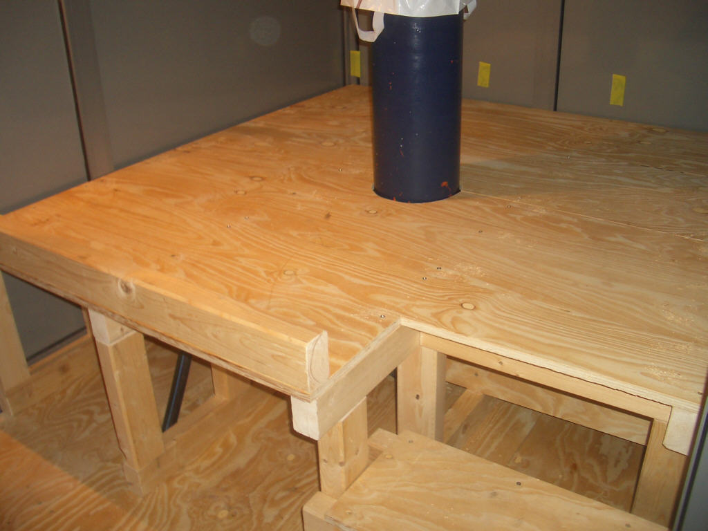 Podest mit bett – sehremini